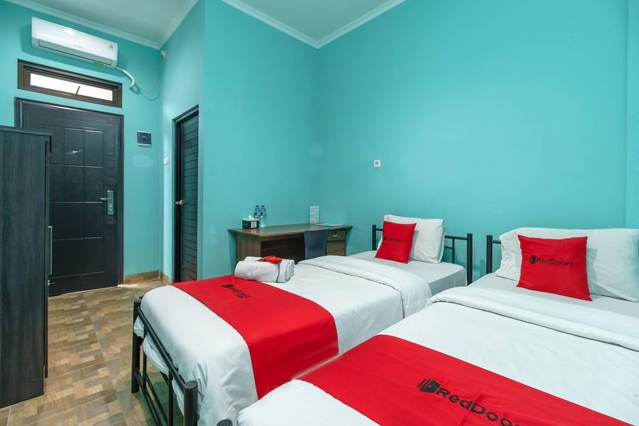 מלון ג'קרטה Reddoorz Near Rsud Koja מראה חיצוני תמונה